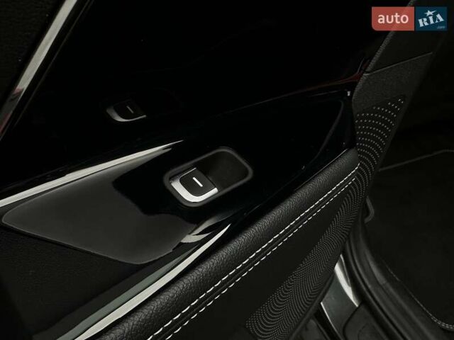 Серый Киа Niro, объемом двигателя 0 л и пробегом 44 тыс. км за 24900 $, фото 11 на Automoto.ua