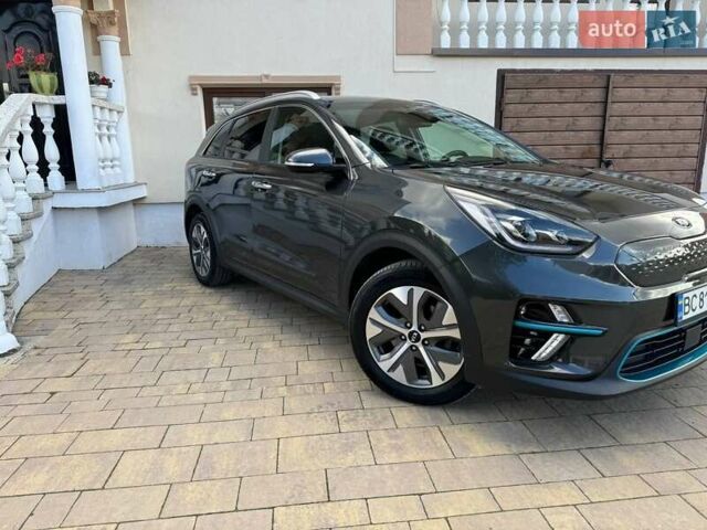 Сірий Кіа Niro, об'ємом двигуна 0 л та пробігом 69 тис. км за 23999 $, фото 1 на Automoto.ua