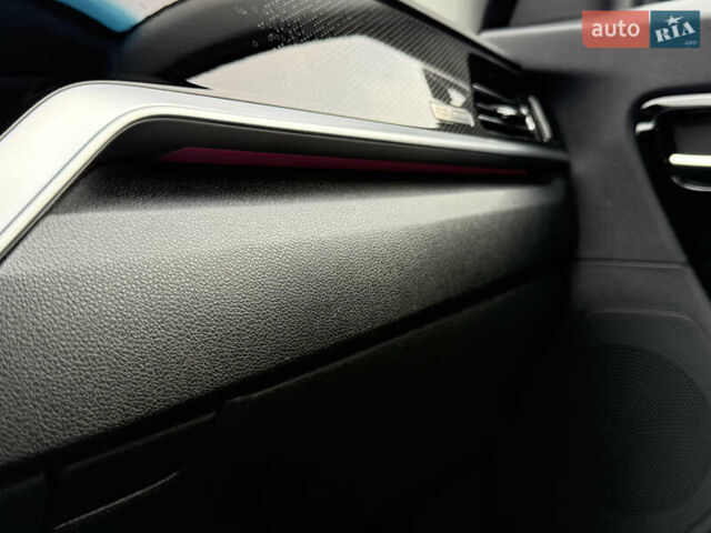 Серый Киа Niro, объемом двигателя 0 л и пробегом 70 тыс. км за 24400 $, фото 3 на Automoto.ua