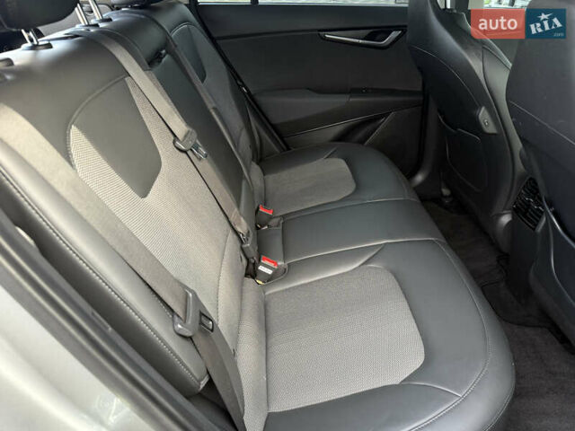 Серый Киа Niro, объемом двигателя 0 л и пробегом 95 тыс. км за 22700 $, фото 79 на Automoto.ua