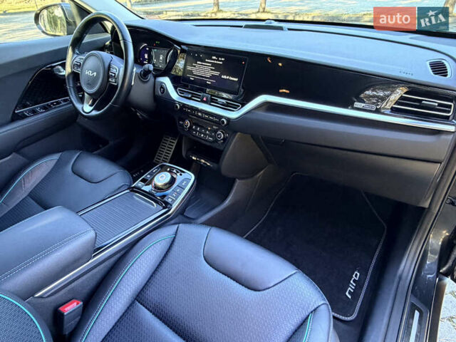 Серый Киа Niro, объемом двигателя 0 л и пробегом 32 тыс. км за 24950 $, фото 15 на Automoto.ua