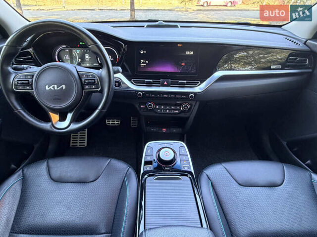 Сірий Кіа Niro, об'ємом двигуна 0 л та пробігом 60 тис. км за 22400 $, фото 16 на Automoto.ua