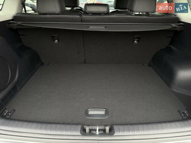 Серый Киа Niro, объемом двигателя 0 л и пробегом 70 тыс. км за 24400 $, фото 99 на Automoto.ua