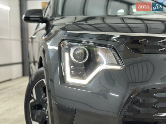 Серый Киа Niro, объемом двигателя 0 л и пробегом 120 тыс. км за 20900 $, фото 8 на Automoto.ua