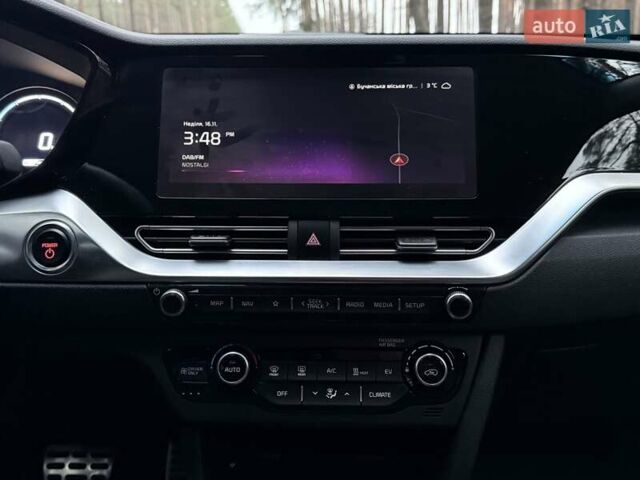 Сірий Кіа Niro, об'ємом двигуна 0 л та пробігом 72 тис. км за 22999 $, фото 53 на Automoto.ua