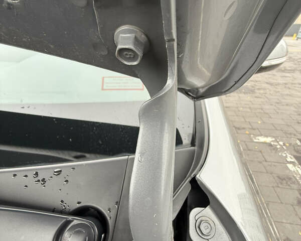 Серый Киа Niro, объемом двигателя 0 л и пробегом 37 тыс. км за 24400 $, фото 40 на Automoto.ua