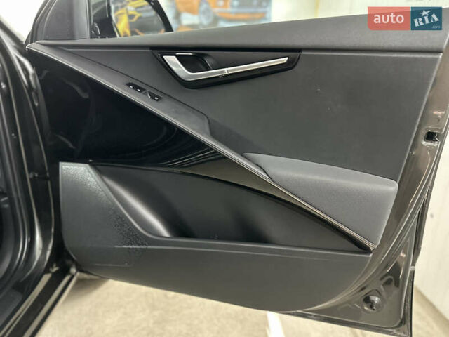Серый Киа Niro, объемом двигателя 0 л и пробегом 120 тыс. км за 20900 $, фото 76 на Automoto.ua