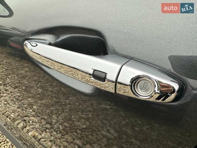 Серый Киа Niro, объемом двигателя 0 л и пробегом 37 тыс. км за 24900 $, фото 13 на Automoto.ua