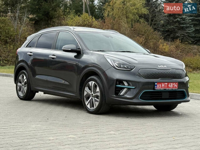 Сірий Кіа Niro, об'ємом двигуна 0 л та пробігом 81 тис. км за 18700 $, фото 4 на Automoto.ua