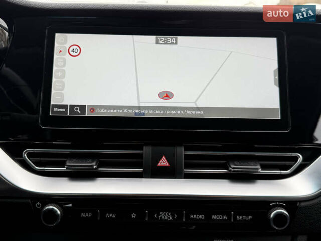 Серый Киа Niro, объемом двигателя 0 л и пробегом 70 тыс. км за 24400 $, фото 71 на Automoto.ua