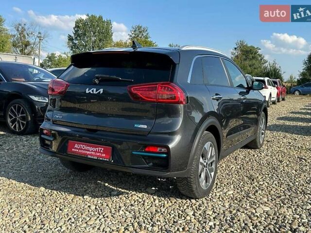 Сірий Кіа Niro, об'ємом двигуна 0 л та пробігом 73 тис. км за 23900 $, фото 23 на Automoto.ua