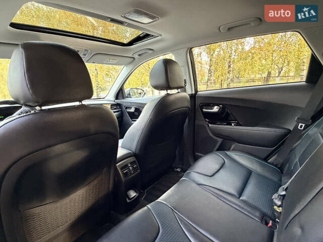 Киа Niro 2022 в Дрогобыче на Automoto.ua Серый Киа Niro, объемом двигателя 0 л и пробегом 44 тыс. км за 24400 $, фото 19 на Automoto.ua