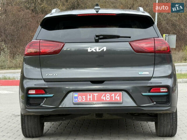 Сірий Кіа Niro, об'ємом двигуна 0 л та пробігом 81 тис. км за 18700 $, фото 7 на Automoto.ua