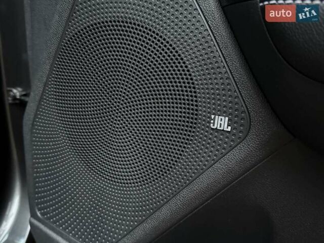 Сірий Кіа Niro, об'ємом двигуна 0 л та пробігом 72 тис. км за 22999 $, фото 44 на Automoto.ua