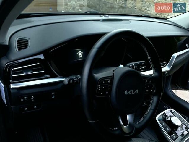 Серый Киа Niro, объемом двигателя 0 л и пробегом 82 тыс. км за 15999 $, фото 26 на Automoto.ua