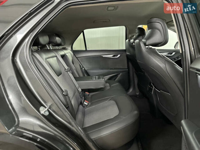 Серый Киа Niro, объемом двигателя 0 л и пробегом 120 тыс. км за 20900 $, фото 88 на Automoto.ua