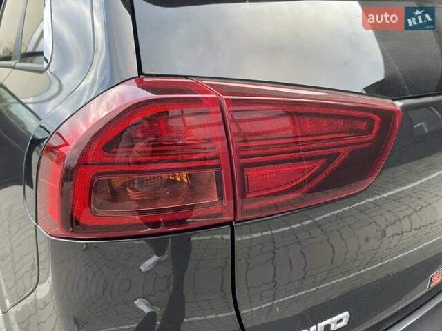 Серый Киа Niro, объемом двигателя 0 л и пробегом 74 тыс. км за 22700 $, фото 17 на Automoto.ua