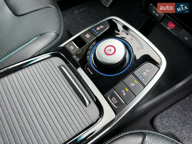 Серый Киа Niro, объемом двигателя 0 л и пробегом 37 тыс. км за 24800 $, фото 51 на Automoto.ua