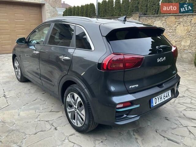 Серый Киа Niro, объемом двигателя 0 л и пробегом 82 тыс. км за 15999 $, фото 6 на Automoto.ua