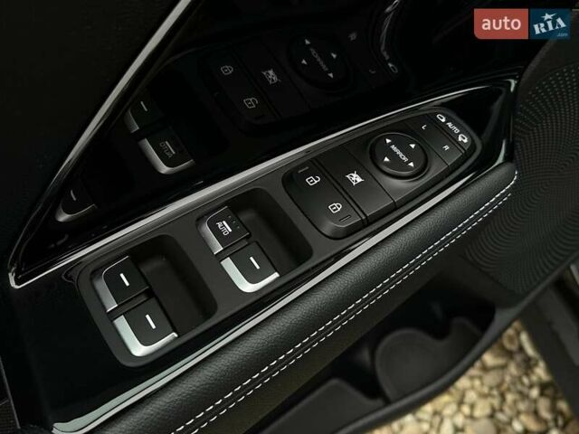 Серый Киа Niro, объемом двигателя 0 л и пробегом 37 тыс. км за 24900 $, фото 34 на Automoto.ua