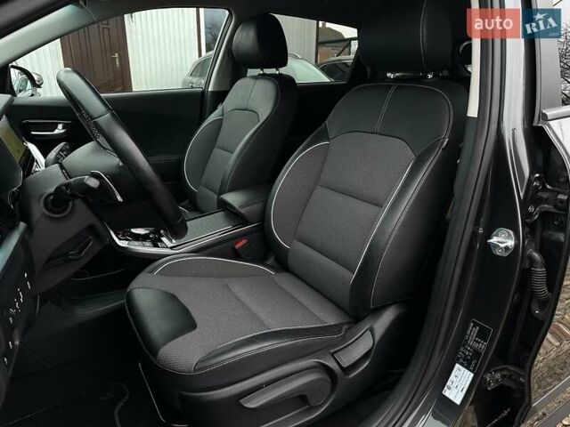 Серый Киа Niro, объемом двигателя 0 л и пробегом 37 тыс. км за 24900 $, фото 1 на Automoto.ua