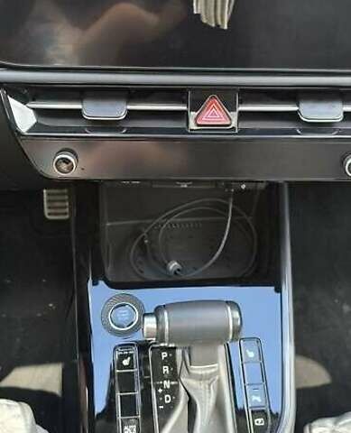 Сірий Кіа Niro, об'ємом двигуна 1.58 л та пробігом 25 тис. км за 19900 $, фото 10 на Automoto.ua