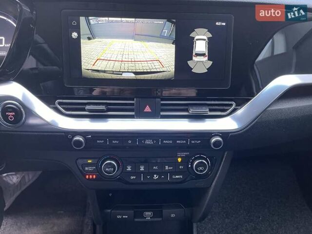 Серый Киа Niro, объемом двигателя 0 л и пробегом 74 тыс. км за 22700 $, фото 30 на Automoto.ua