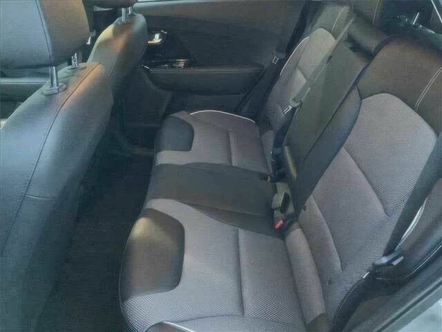 Серый Киа Niro, объемом двигателя 0 л и пробегом 17 тыс. км за 12000 $, фото 9 на Automoto.ua