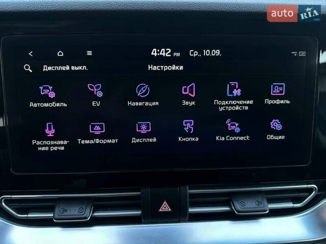 Серый Киа Niro, объемом двигателя 0 л и пробегом 73 тыс. км за 24900 $, фото 57 на Automoto.ua