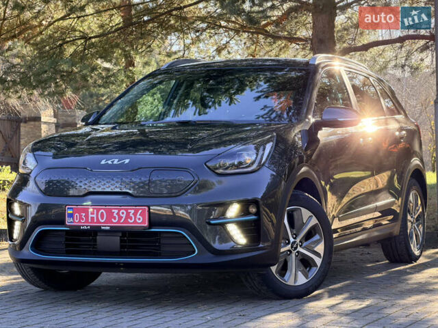 Серый Киа Niro, объемом двигателя 0 л и пробегом 32 тыс. км за 24950 $, фото 1 на Automoto.ua