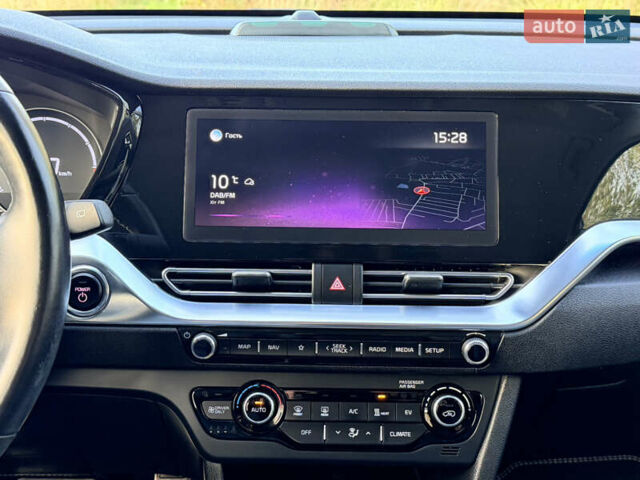 Серый Киа Niro, объемом двигателя 0 л и пробегом 50 тыс. км за 22990 $, фото 27 на Automoto.ua