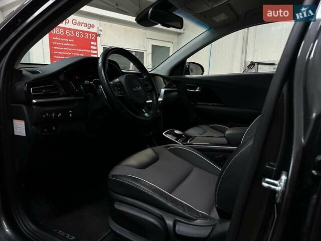 Серый Киа Niro, объемом двигателя 0 л и пробегом 44 тыс. км за 24900 $, фото 32 на Automoto.ua