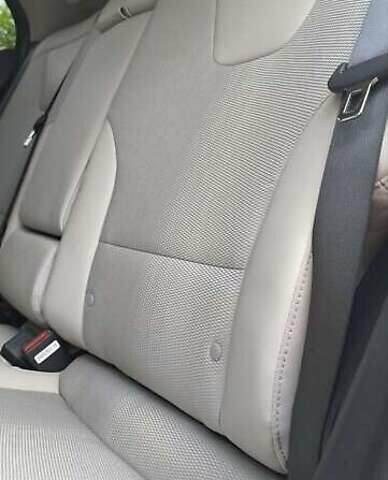 Сірий Кіа Niro, об'ємом двигуна 1.58 л та пробігом 25 тис. км за 19900 $, фото 21 на Automoto.ua