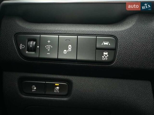 Серый Киа Niro, объемом двигателя 0 л и пробегом 44 тыс. км за 24900 $, фото 4 на Automoto.ua