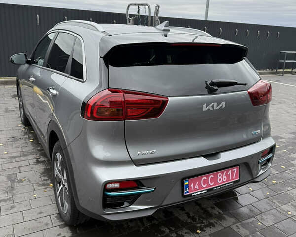 Серый Киа Niro, объемом двигателя 0 л и пробегом 37 тыс. км за 24400 $, фото 3 на Automoto.ua