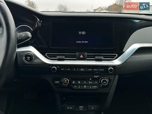 Серый Киа Niro, объемом двигателя 0 л и пробегом 37 тыс. км за 24900 $, фото 53 на Automoto.ua