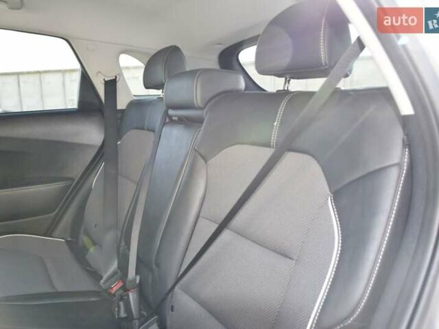 Серый Киа Niro, объемом двигателя 0 л и пробегом 98 тыс. км за 19500 $, фото 66 на Automoto.ua