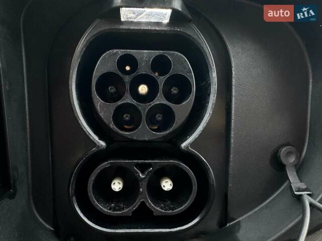 Серый Киа Niro, объемом двигателя 0 л и пробегом 37 тыс. км за 24900 $, фото 29 на Automoto.ua