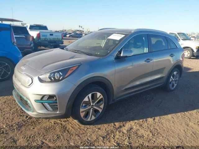 Серый Киа Niro, объемом двигателя 0 л и пробегом 62 тыс. км за 4900 $, фото 1 на Automoto.ua