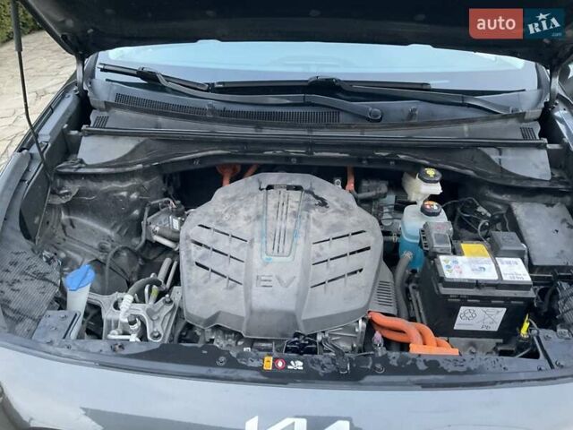 Серый Киа Niro, объемом двигателя 0 л и пробегом 82 тыс. км за 15999 $, фото 11 на Automoto.ua