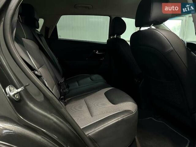 Серый Киа Niro, объемом двигателя 0 л и пробегом 44 тыс. км за 24900 $, фото 70 на Automoto.ua