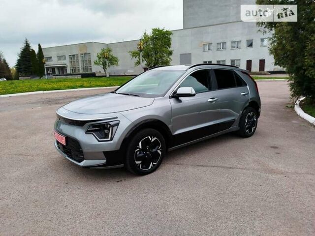 Сірий Кіа Niro, об'ємом двигуна 0 л та пробігом 17 тис. км за 32800 $, фото 4 на Automoto.ua