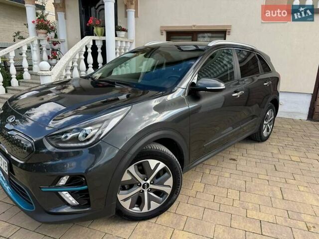 Сірий Кіа Niro, об'ємом двигуна 0 л та пробігом 69 тис. км за 23999 $, фото 6 на Automoto.ua