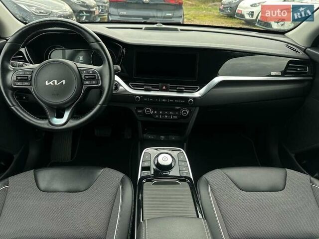 Сірий Кіа Niro, об'ємом двигуна 0 л та пробігом 38 тис. км за 24800 $, фото 66 на Automoto.ua