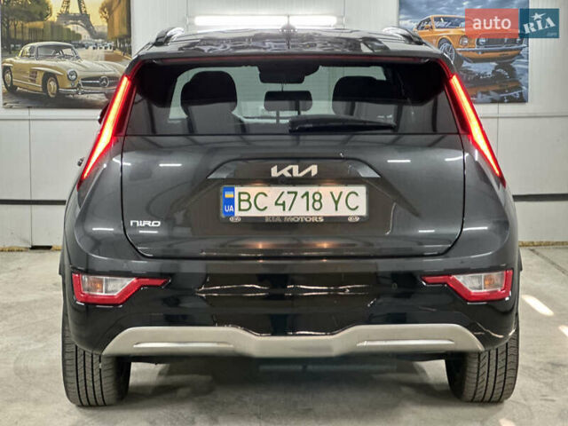 Серый Киа Niro, объемом двигателя 0 л и пробегом 120 тыс. км за 20900 $, фото 55 на Automoto.ua