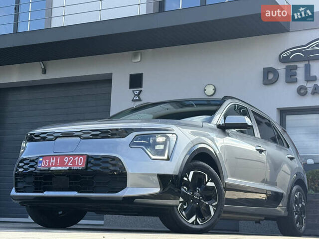 Серый Киа Niro, объемом двигателя 0 л и пробегом 95 тыс. км за 22700 $, фото 8 на Automoto.ua