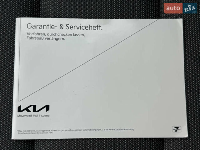 Серый Киа Niro, объемом двигателя 0 л и пробегом 70 тыс. км за 24400 $, фото 65 на Automoto.ua