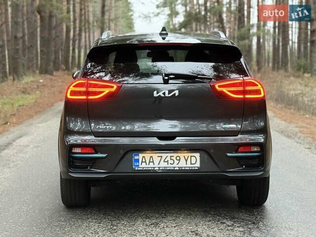 Сірий Кіа Niro, об'ємом двигуна 0 л та пробігом 72 тис. км за 22999 $, фото 6 на Automoto.ua