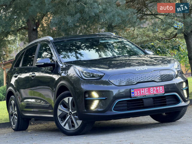 Серый Киа Niro, объемом двигателя 0 л и пробегом 50 тыс. км за 22990 $, фото 5 на Automoto.ua
