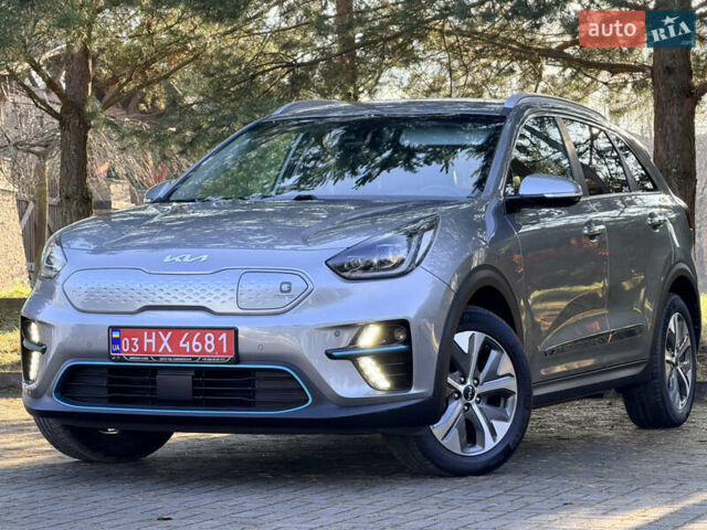 Сірий Кіа Niro, об'ємом двигуна 0 л та пробігом 60 тис. км за 22400 $, фото 1 на Automoto.ua